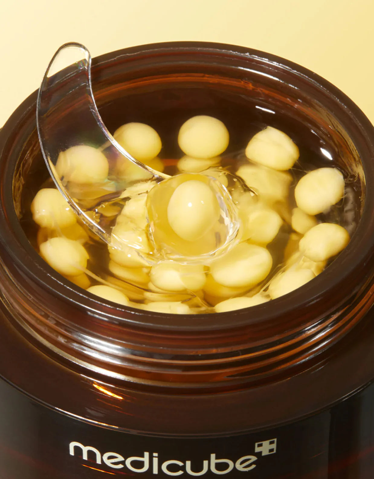 Medicube Deep Vita C Capsule Cream – 5 Türlü C Vitamini Kapsüllü Leke Karşıtı ve Aydınlatıcı Krem (55 g)